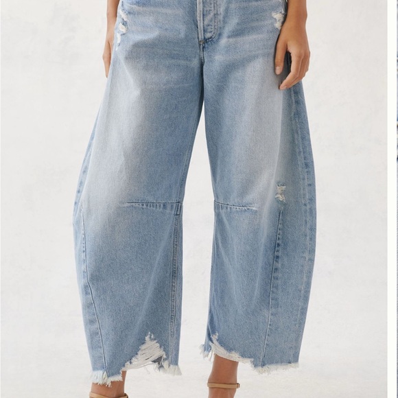 Citizens of Humanity Horseshoe High-Rise Barrel Jeans size...